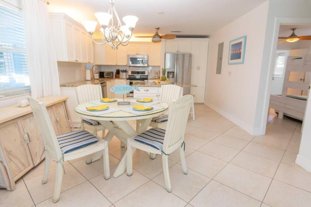 Fort Pierce - 2Bd,2Ba Tropical Surfside Retreat المظهر الخارجي الصورة